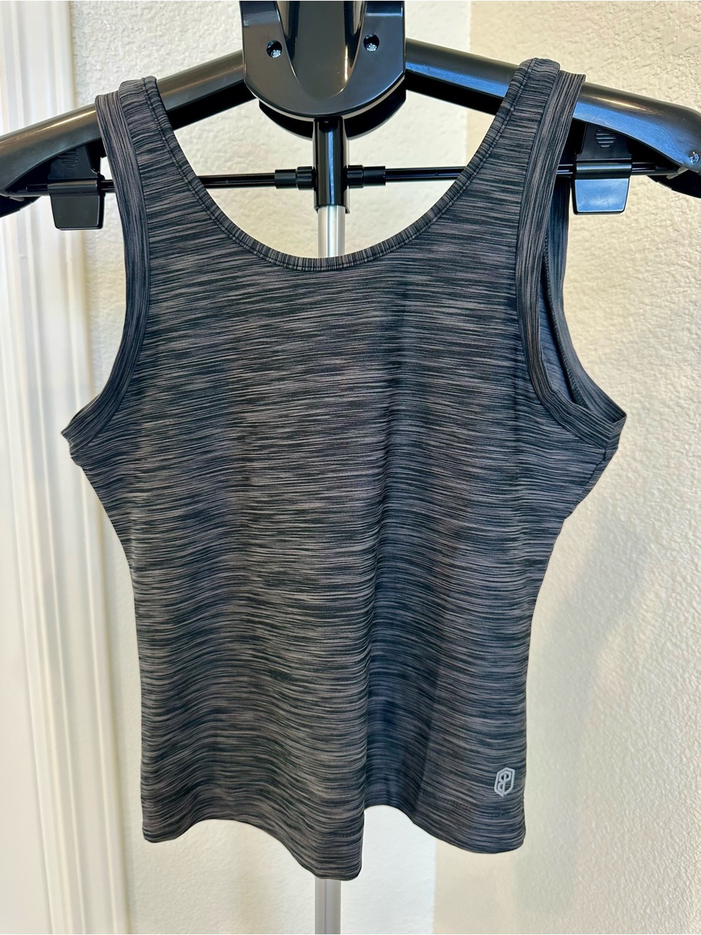 EUC Women’s Born Primitive Heathered Charcoal Grey Tank Top size XS